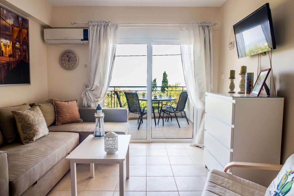 Lovely Apartment Next To The Sea Lygia Korinthias Ligia  Eksteriør bilde